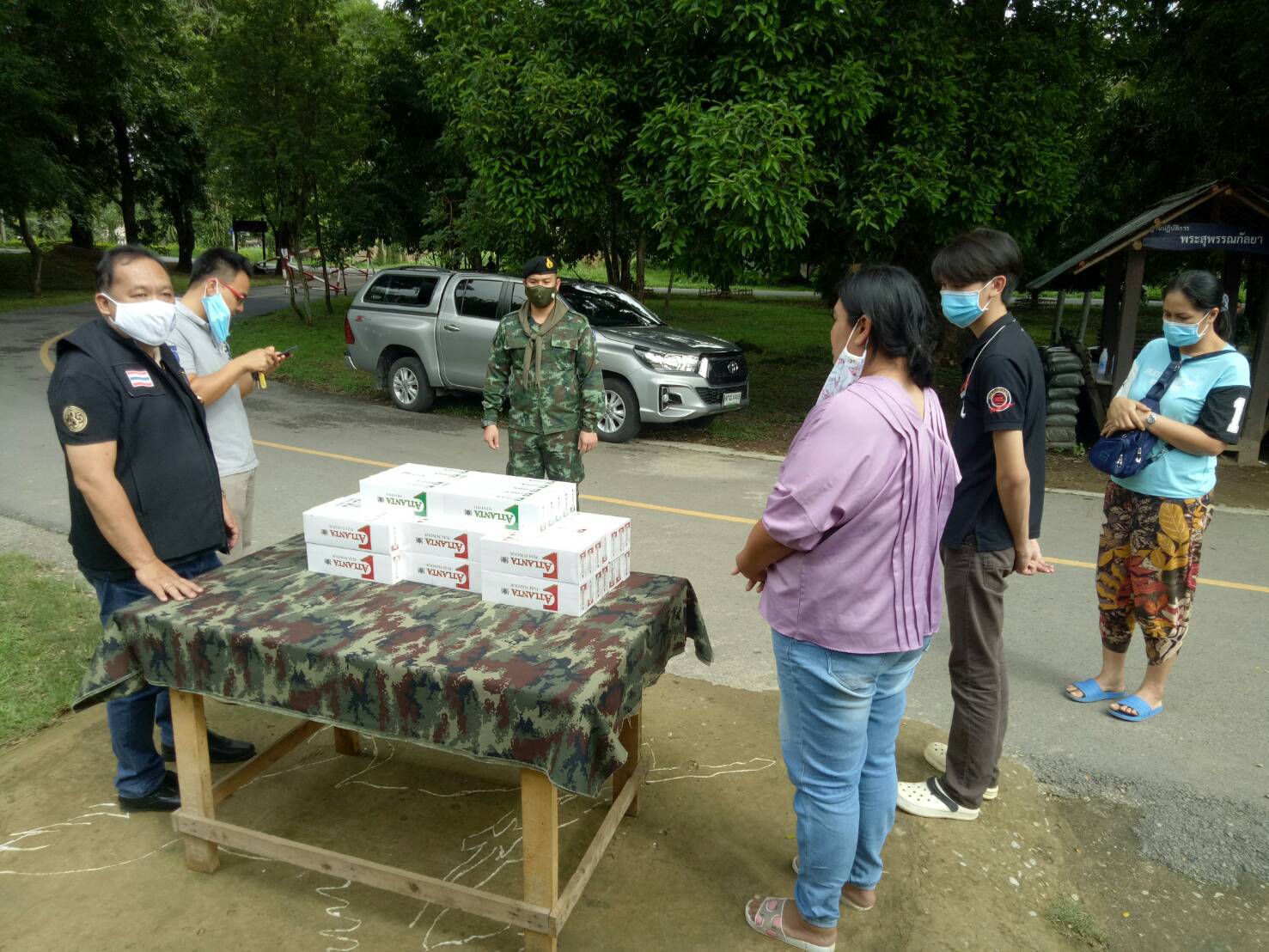 ตรวจยึดบุหรี่ต่างประเทศขนข้ามแม่น้ำสาย เตรียมส่งขายต่อ