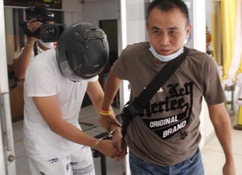 ตร.สภ.อุทัย ร่วมกับ ตร.ดส.บุกจับตำรวจนอกรีตค้ายาบนโรงพัก 