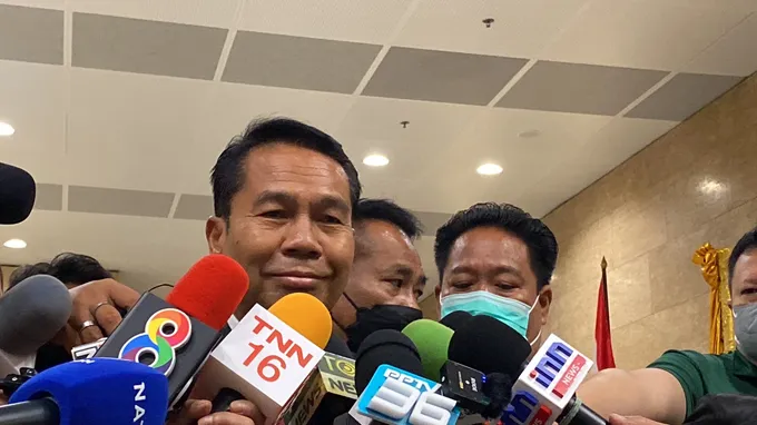 "สุทิน" ติงส.ส.อย่าอ้างเอกสิทธิ์ไม่เข้าประชุม บอกถ้าสภาฯล่ม จองโพเดียมซักฟอกนอกห้องประชุม