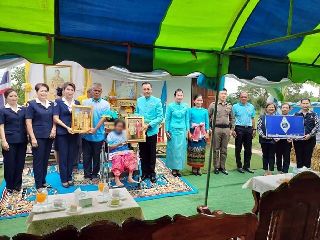 กาชาดยโสธร ส่งมอบบ้านตามโครงการบ้านกาชาดจังหวัดยโสธร ประจำปี 2567 เฉลิมพระเกียรติฯ