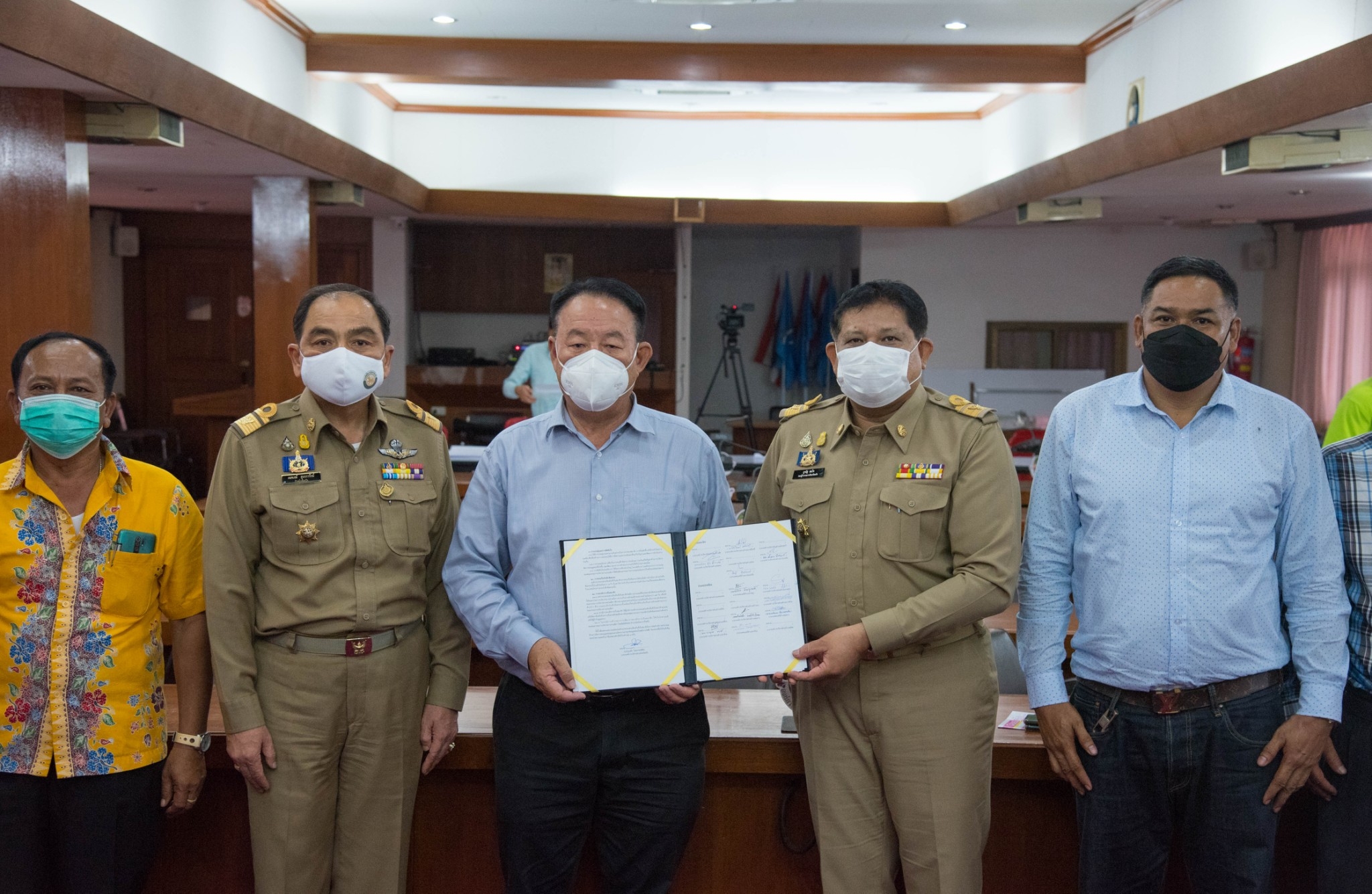 อปท.จ.ตรัง ร่วมลงนามบันทึกข้อตกลงร่วมมือการจัดการขยะมูลฝอยชุมชน อบจ.ตรัง