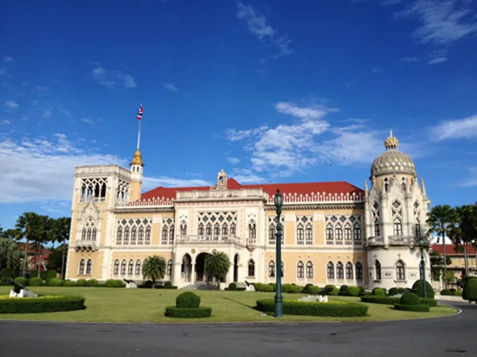 ทำเนียบ!สั่งห้ามจอดรถค้างคืน ช่วงงานพระราชพิธี 25-26 ต.ค.