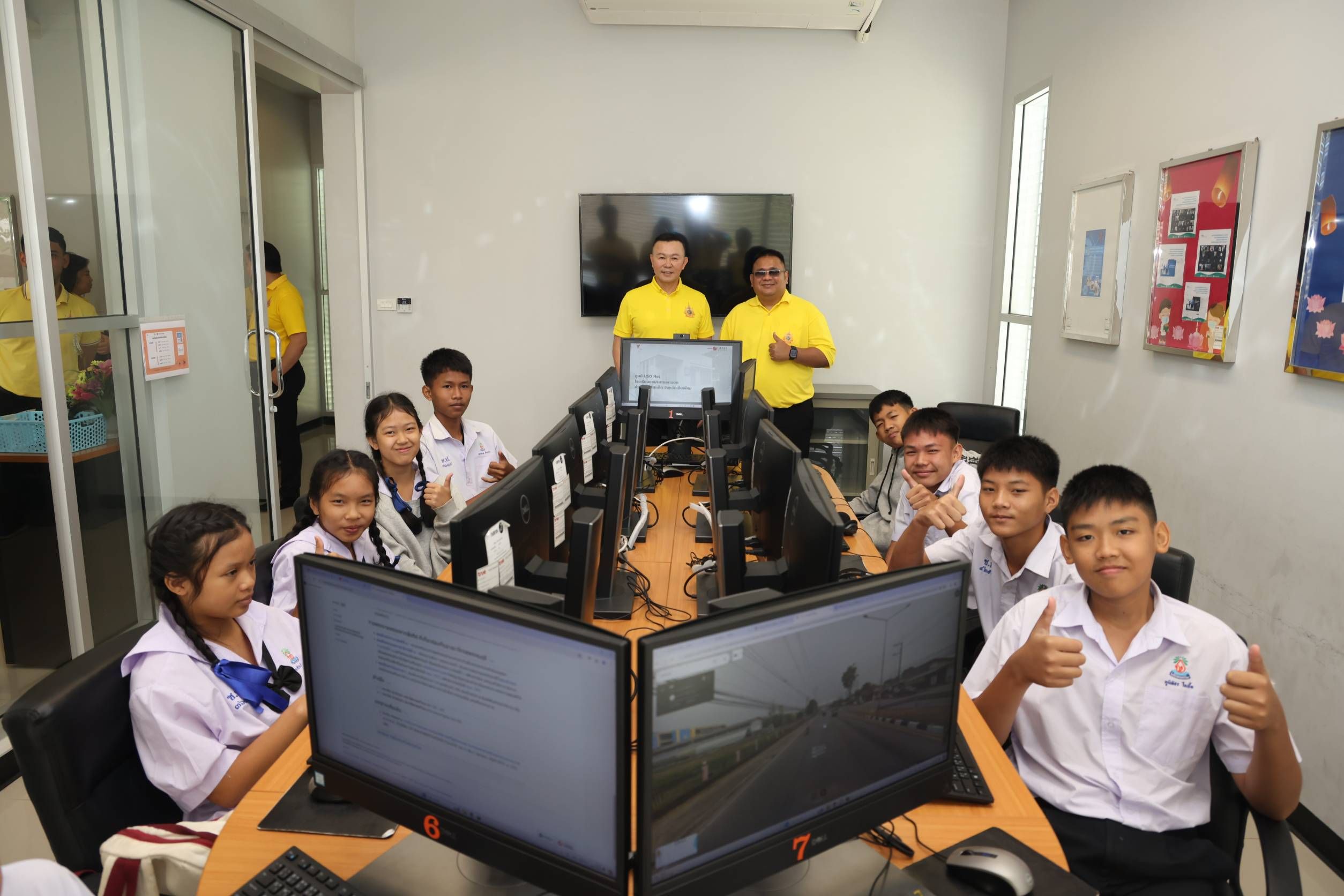 กสทช. ร่วมกับ สกมช. เปิดศูนย์ USO NET จ.เชียงใหม่ ให้ความรู้ปชช.-นักเรียน พื้นที่ห่างไกล รู้เท่าทันภัยไซเบอร์ 