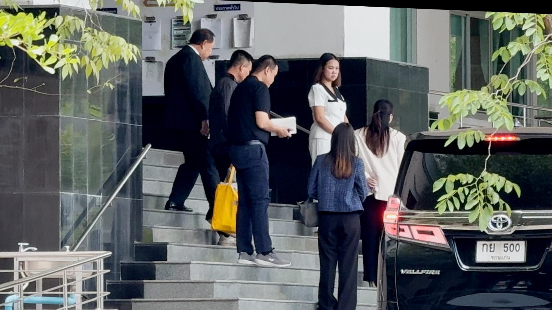 ศาลขอนแก่นให้ประกันตัว “เอกราช ช่างเหลา” วงเงิน 3 ล้านบาท-สั่งห้ามออกนอกประเทศ