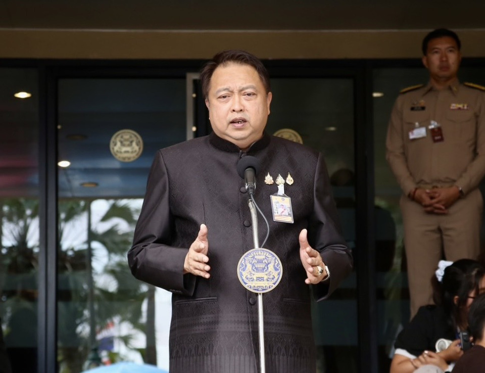 "สุชาติ" เคลียร์ปมปรับแนวเขต "อุทยานทับลาน" หลังอินฟลูฯ ปลุกกระแส Save โต้เอื้อนายทุน  พร้อมตั้งกก.ตรวจพิสูจน์สิทธิ์เป็นรายแปลง