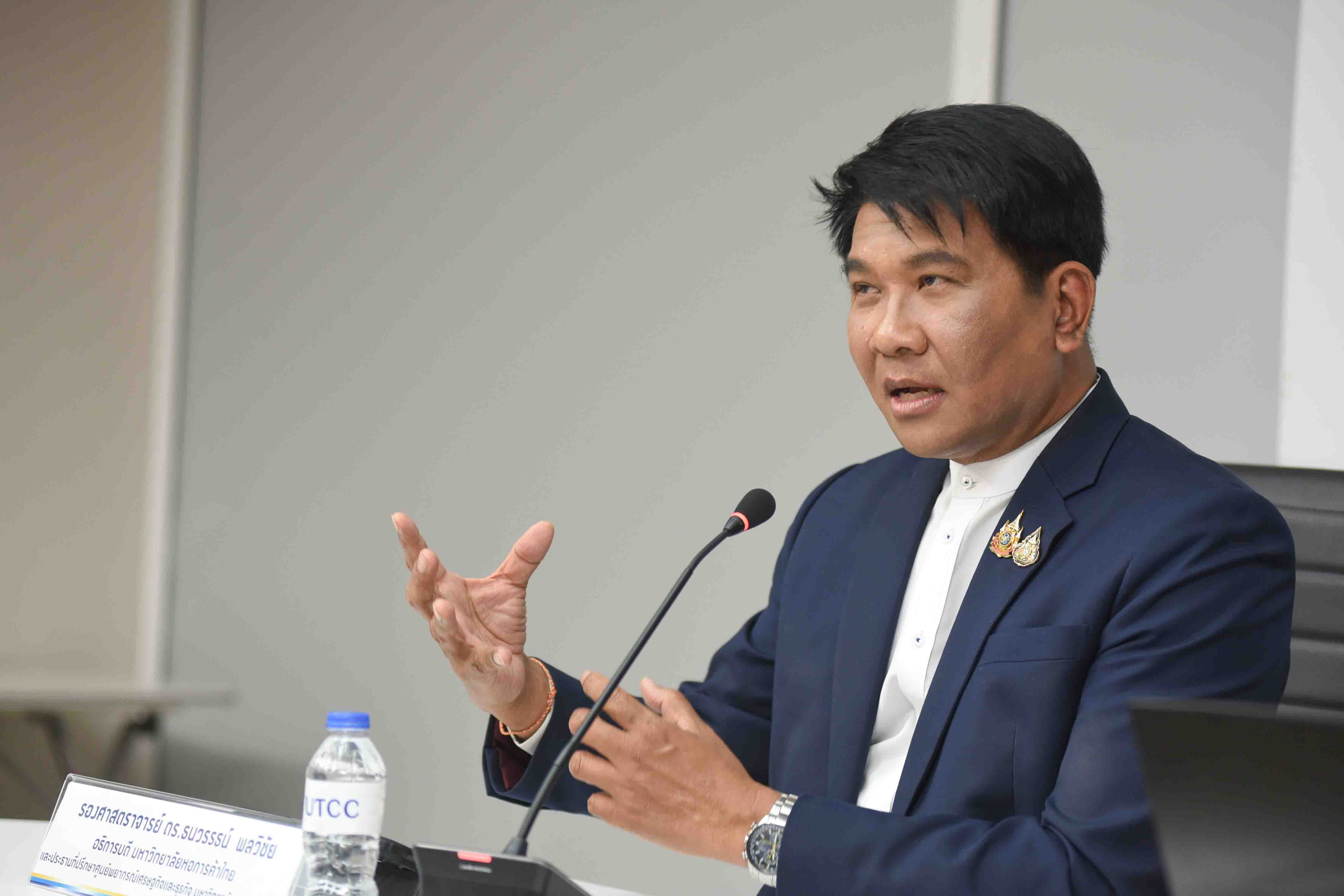 ม.หอการค้าฯ คาดแจกเงินดิจิทัลวอลเล็ตหมื่นบาทกลุ่มเปราะบางเดือนก.ย.นี้ หนุนจีดีพีปีนี้เพิ่ม 0.2-0.3% จาก 2.5%