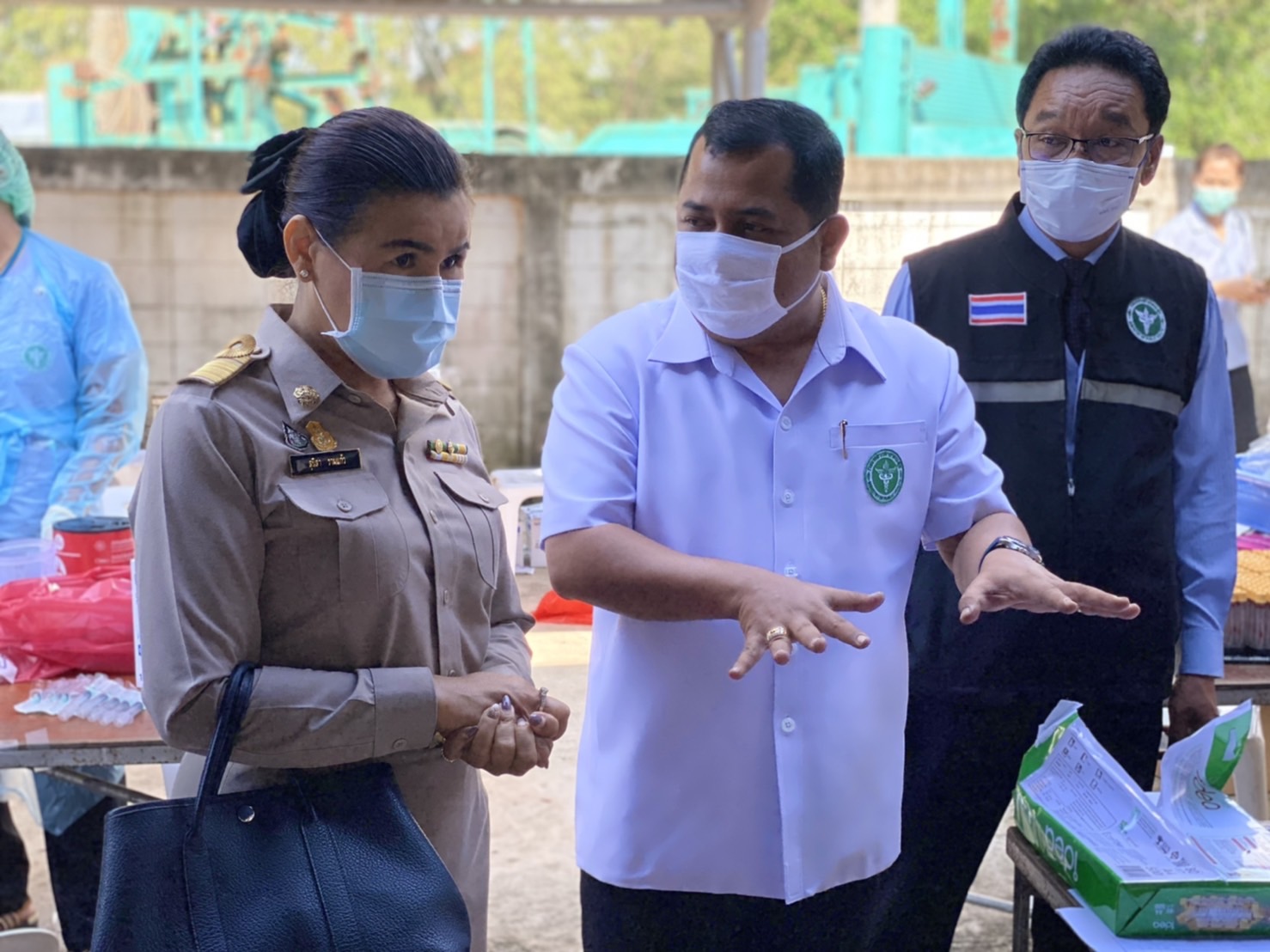 จ.สุราษฎร์ธานี เดินหน้าฉีดวัคซีนเชิงรุกเคลื่อนที่  Suratthani Vaccine Mobile Unit ประเดิมวันแรกที่ อ.ไชยา