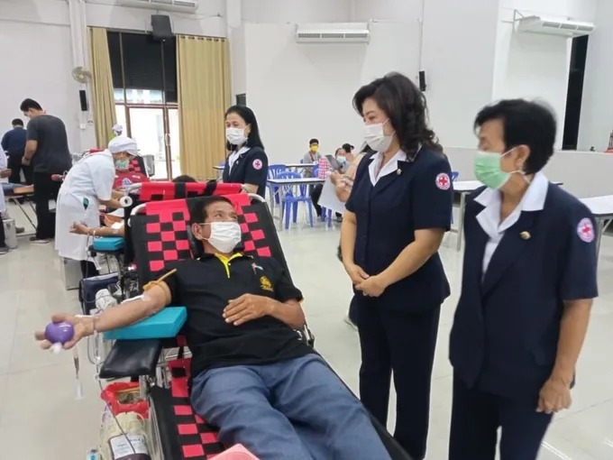 เหล่ากาชาดจังหวัดอ่างทองรับบริจาคโลหิตพื้นที่อำเภอแสวงหา