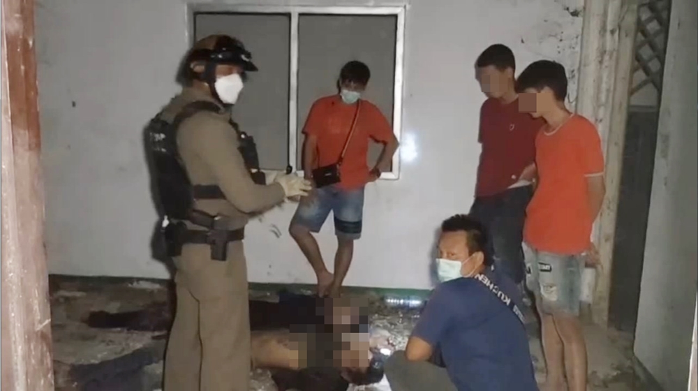 ชาวบ้านรุมประชาทัณฑ์จับ 2 คนร้าย แอบขโมยสายไฟอาคารพานิช