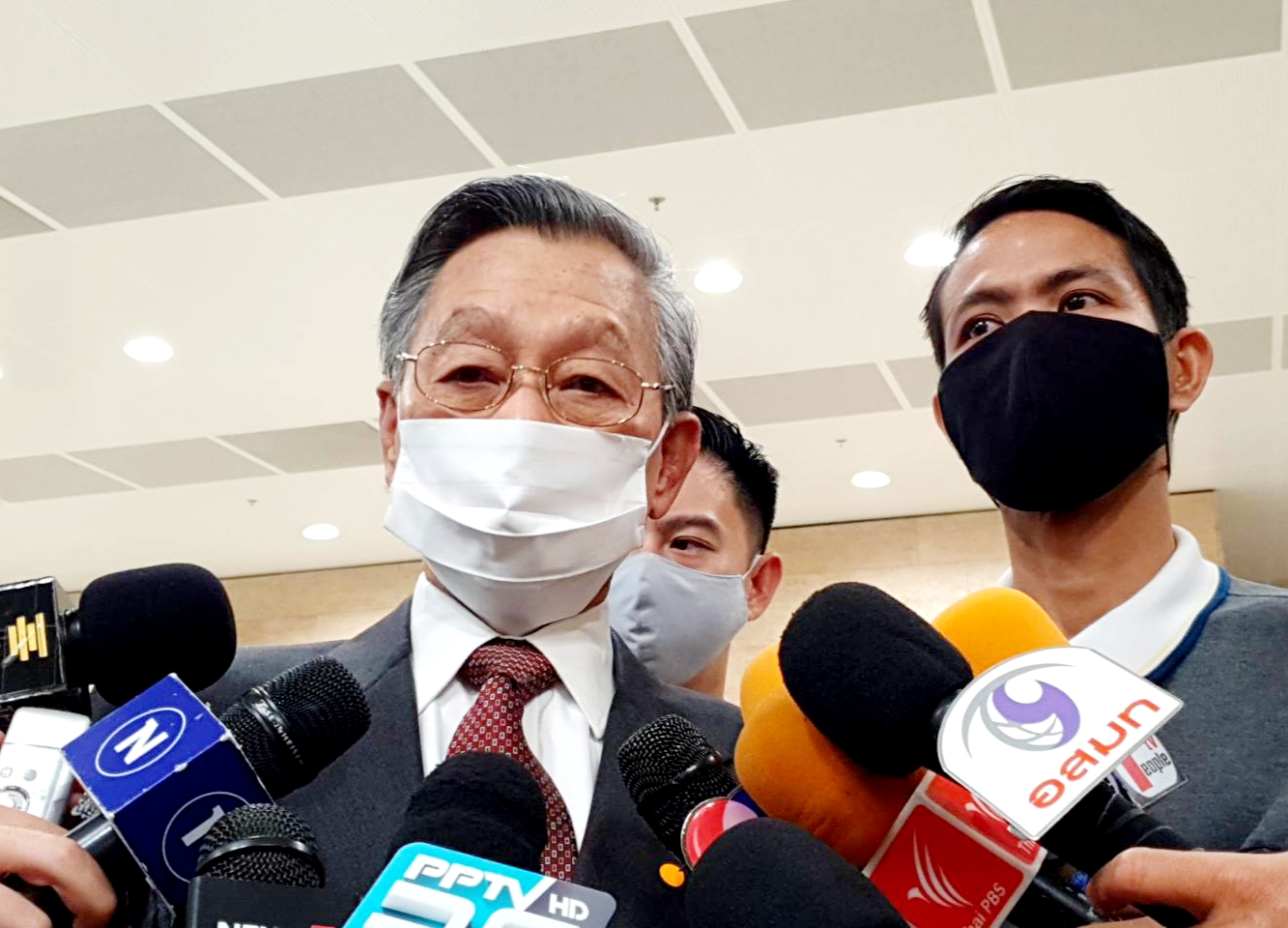 "พท.”จ่อยื่นเปิดประชุมวิสามัญ ถก 4 ญัตติแก้ไขรธน.4 มาตรา ด้าน“ชวน”ไม่ขัด ขอให้เป็นไปตามรธน.กำหนด