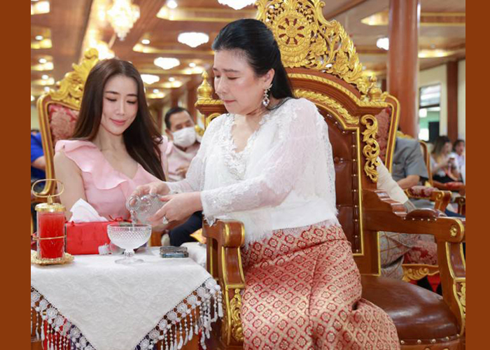 “ศ.ดร.บังอร” อธิการบดี มกธ. นำผู้บริหาร คณาจารย์ นักศึกษา และสถาบันการศึกษาในเครือร่วมถวายเทียนพรรษา ประจำปี 2567 