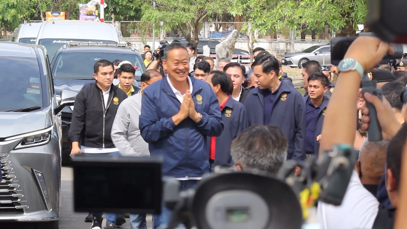 “นายกเศรษฐา” พร้อมคณะลงพื้นที่แก้มลิงกาญจนบุรีแก้ไขปัญหาน้ำท่วมซ้ำซาก