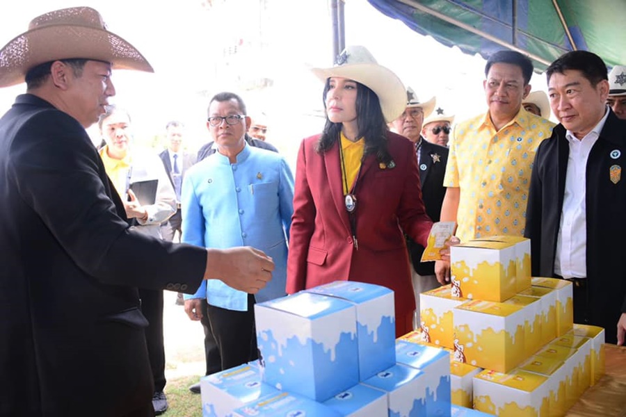 "มนัญญา" แนะสมาชิกสหกรณ์ทำเกษตรอินทรีย์ คู่เลี้ยงโคนม สร้างรายได้เพิ่มช่วงแล้ง 