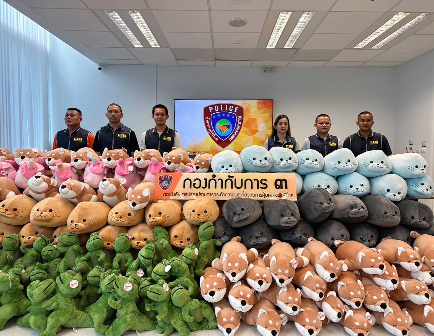 ตำรวจสอบสวนกลาง บุกทลายโกดัง ย่านลาดกระบัง จำหน่ายของเล่นเด็กไม่มีเครื่องหมาย มอก.