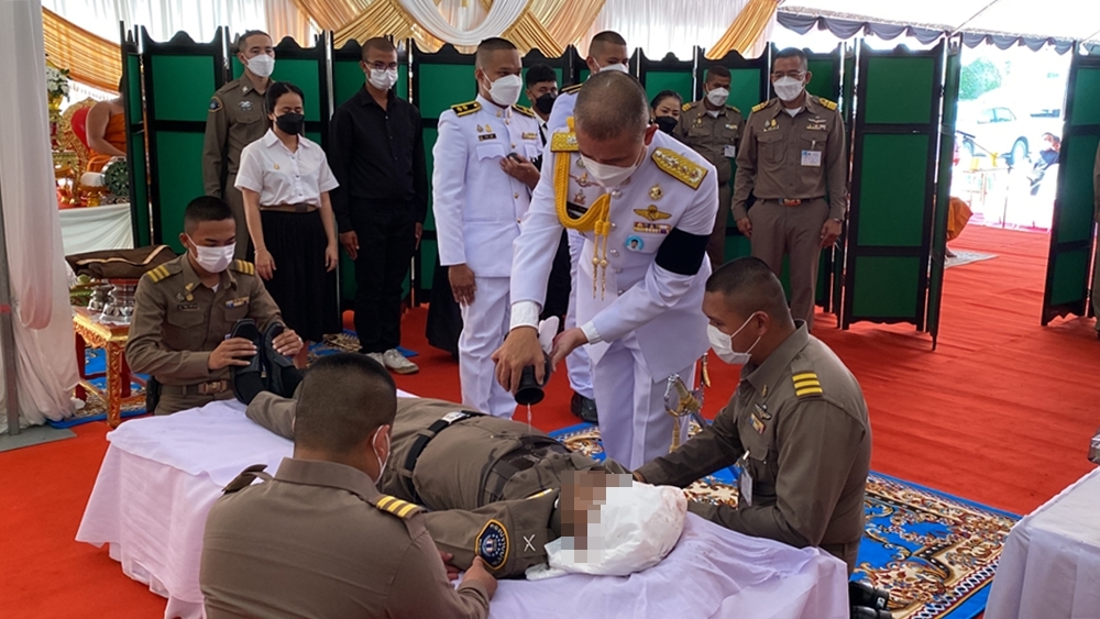 พระราชทานน้ำหลวงอาบศพ "ด.ต.อนันต์ มีแสง" เสียชีวิตขณะปฏิบัติหน้าที่จับกุมคนร้ายเมืองพัทลุง