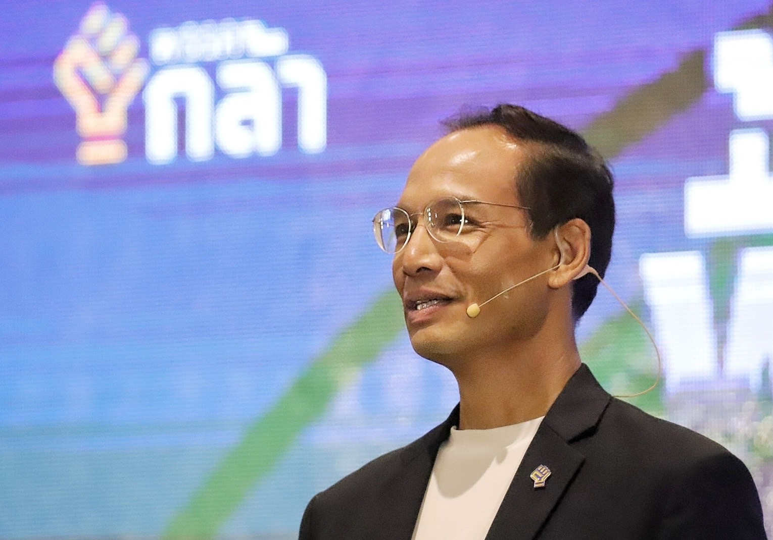 "กรณ์" ชวนจับตาประชุมสมช.ถกพลังงาน เตือน "นายกฯ" ระวังถูกหลอก เหตุผลแท้จริง "น้ำมันแพง" 