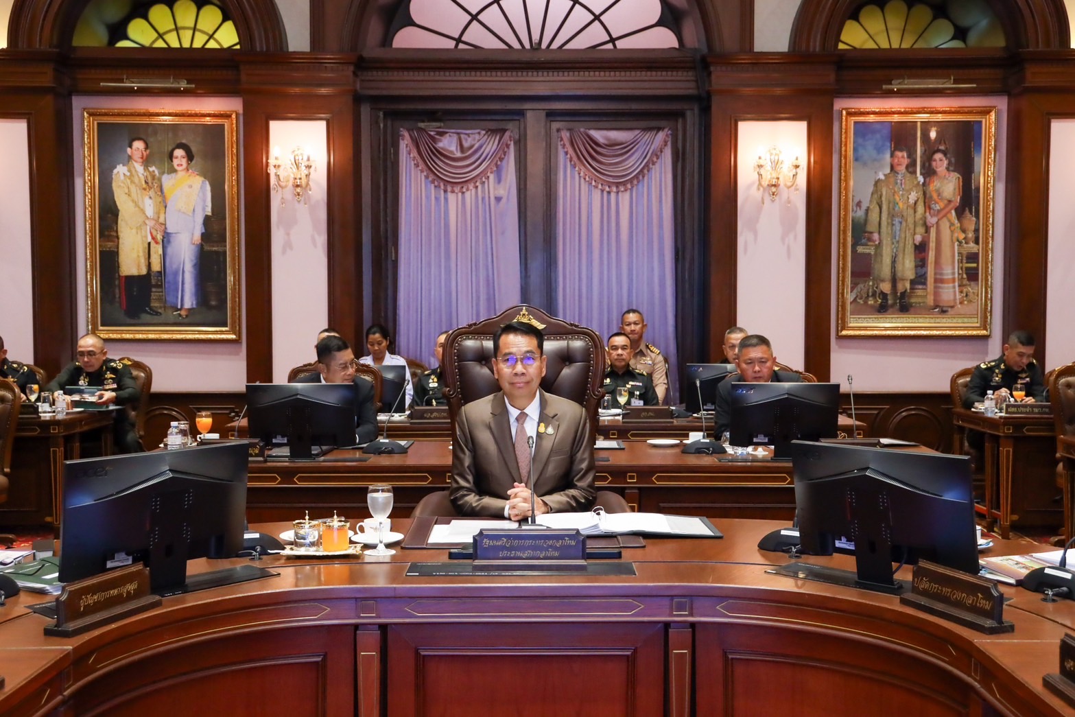 “บิ๊กทิน” โชว์พลังทหาร  เตรียมส่งปฏิบัติการกวาดล้างยาเสพติดรายย่อย ทั่วประเทศ