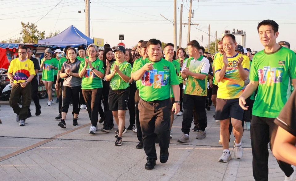 ผู้ว่าฯ อ่างทอง พาสำรวจเส้นทาง Walk RUN ริมคลองลำท่าแดง ทำเลใหม่ออกกำลัง ต้านสโตรก