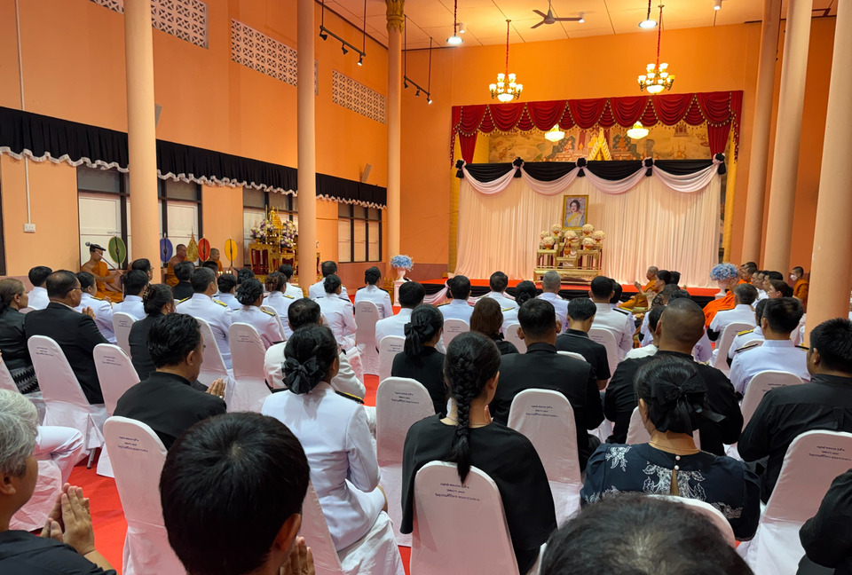ชาวระนองบำเพ็ญกุศลสวดพระพุทธมนต์ ถวายพระราชกุศลแด่สมเด็จพระพันปีหลวง ด้วยความจงรักภักดี 