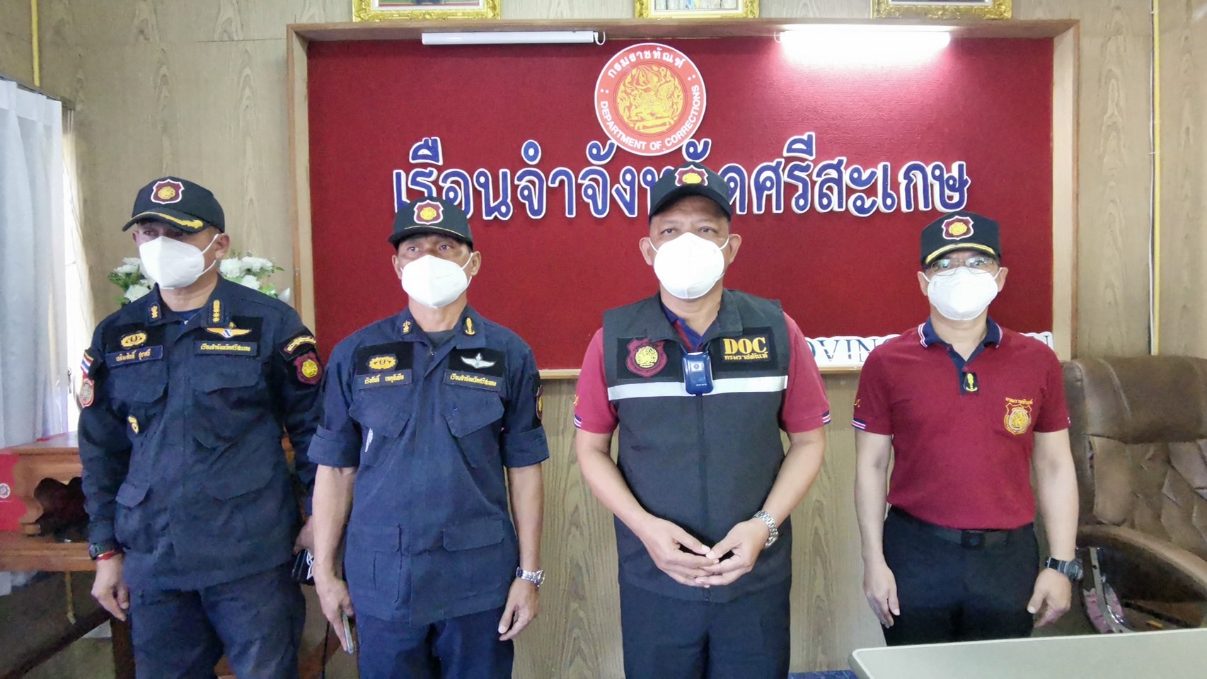 รองอธิบดีกรมราชทัณฑ์ ลงพื้นที่ศรีสะเกษ ตรวจสอบผู้ต้องขัง 100 คน ใช้หางช้อนตักข้าวเป็นอาวุธแทงกัน