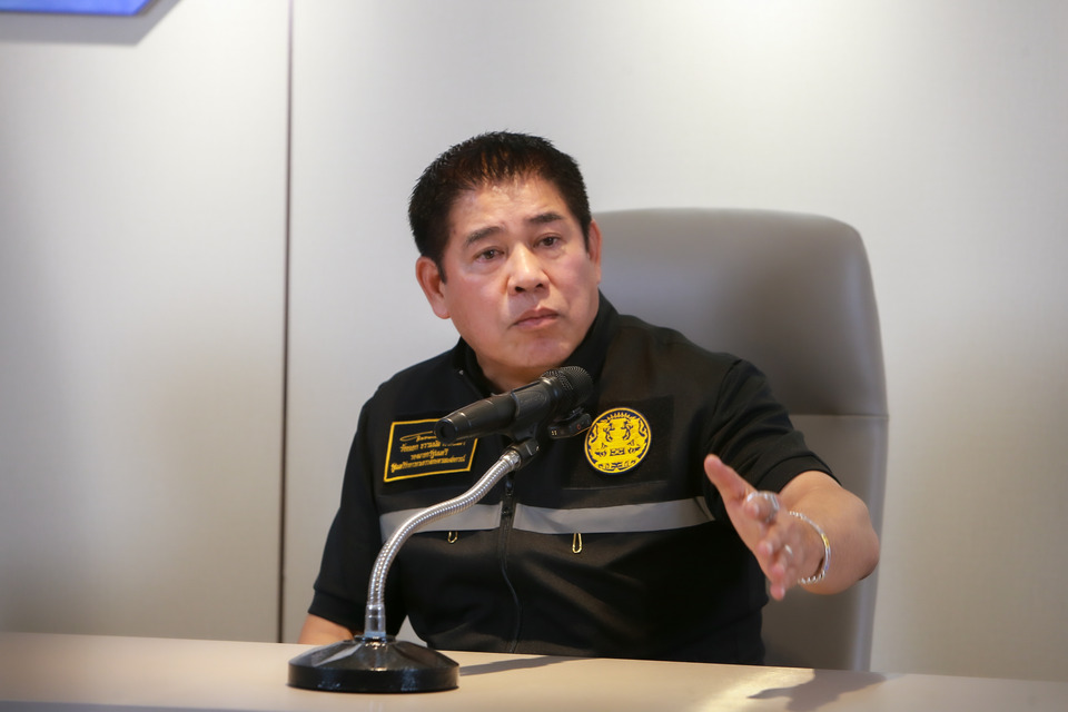 “ธรรมนัส” เดือด! โต้ถูกตีตราพรรคเทา ลั่นแค่ถ่ายรูปไม่ใช่เอี่ยวสแกมเมอร์ ซัดอย่าเหมารวม