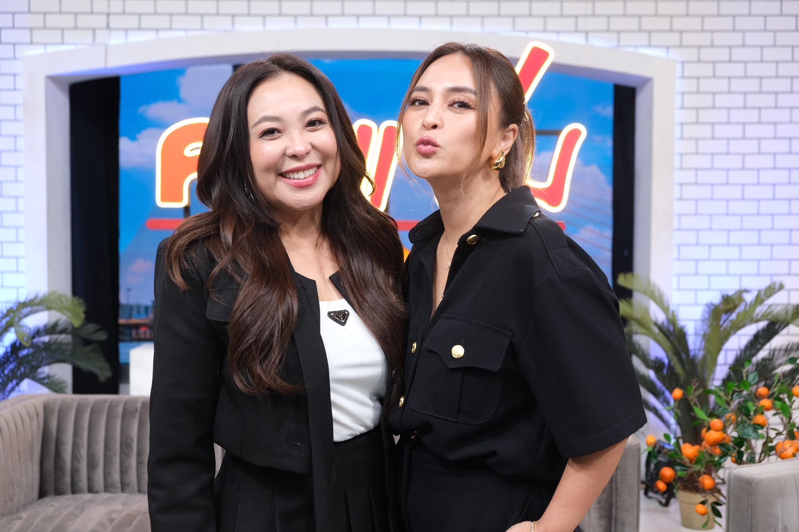 "นานา ไรบีนา" เผยโมเมนต์ "เจนี่-คริส" คืนดี พร้อมควงแขน "ดีเจดาด้า" เปิดความสนิท 20 ปี!