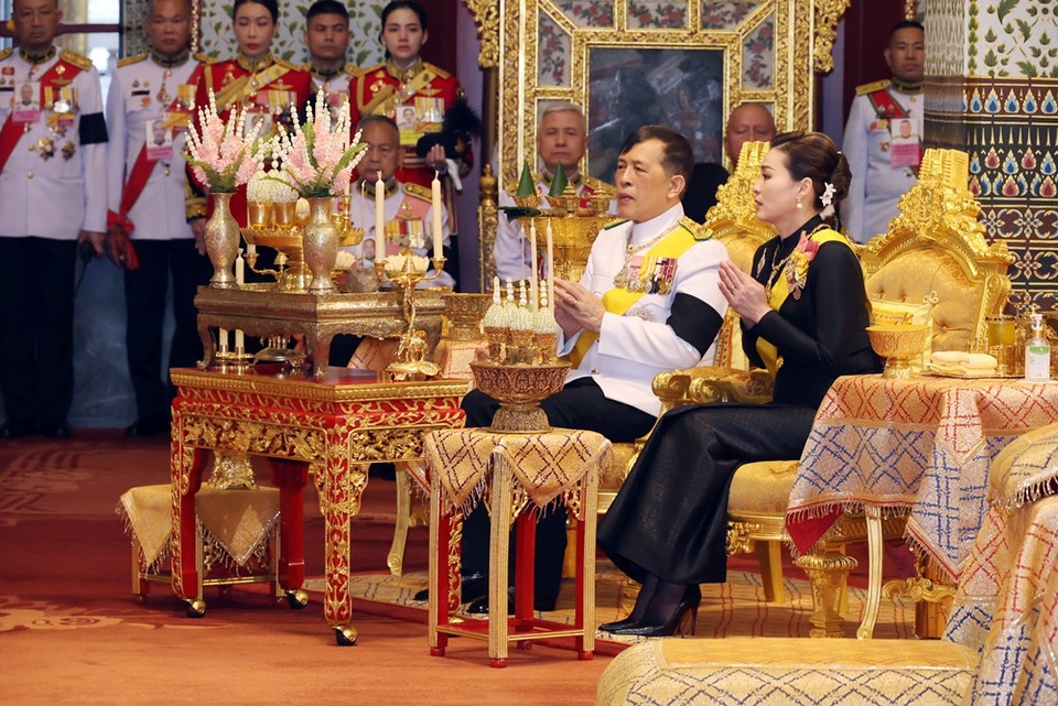 “ในหลวง–พระราชินี” เสด็จฯ ทรงบำเพ็ญพระราชกุศล ครบ 100 ปี วันคล้ายวันประสูติ “เจ้าฟ้าเพชรรัตนราชสุดาฯ”