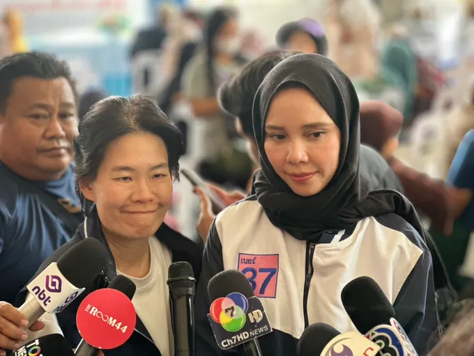 “ซาบีดา” ลุยอ้อนขอคะแนนบางกะปิ–วังทองหลาง ชวนสร้างปรากฏการณ์สีน้ำเงิน เลือกภูมิใจไทย ด้าน “โอ๋ ฐิติภัสร์” ขอแรงหนุนคนพื้นที่เข้าไปทำงาน