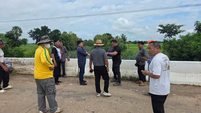 ชลประทานพิษณุโลกลงพื้นที่ตรวจ “คลองตะแบก” เร่งแก้ตื้นเขิน รับมือฤดูน้ำหลาก