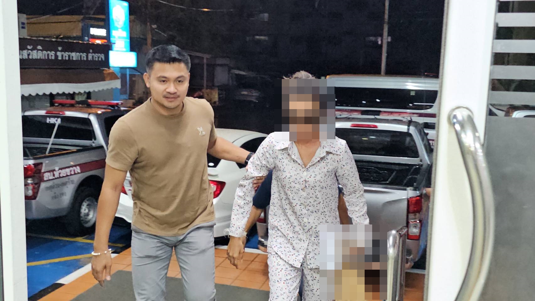 สืบห้วยขวางจับสาวแสบมอมยารูดทรัพย์นักท่องเที่ยวต่างชาติ 
