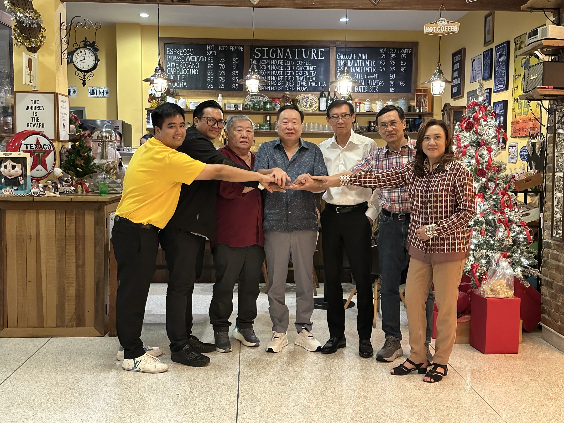 การเมืองแปดริ้วร้อน "บ้านใหญ่" จับมือ หวังโค่น "นายกไก่" ส่งคนตระกูล “ฉายแสง” ลงชิงเก้าอี้นายก อบจ.