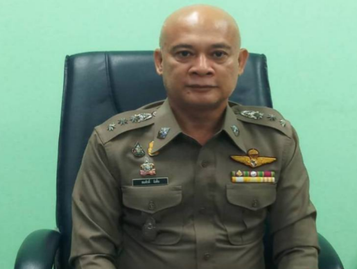 ตร.ศีรขรภูมิ ห่วงใยเกษตรตากข้าวเปลือกบนถนน