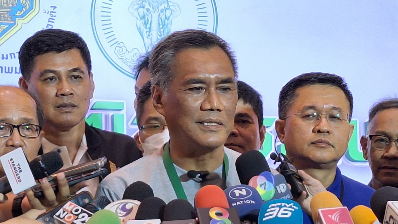 “ประธานกกต.” โต้ข่าวลาพักร้อน ยันยังทำงานปกติ พิจารณารับรองสว.ใหม่  