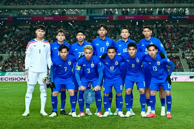 เปิดรายชื่อ 11 ขุนพลตัวจริง ทีมช้างศึกไทยชุดใหญ่ ปะทะ เกาหลี ศึกฟุตบอลโลก 2026 รอบคัดเลือก "ธีราทร-ศุภชัย-ชนาธิป" พร้อมรบ