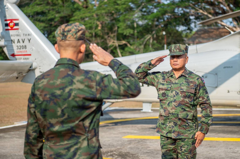 "ผบ.ทร." เข้ม! สั่งยกระดับความพร้อมรบ รับทุกภัยคุกคาม ลงพื้นที่ชายแดนจันทบุรี-ตราด ย้ำจุดยืนไม่ถอยแม้ก้าวเดียว 