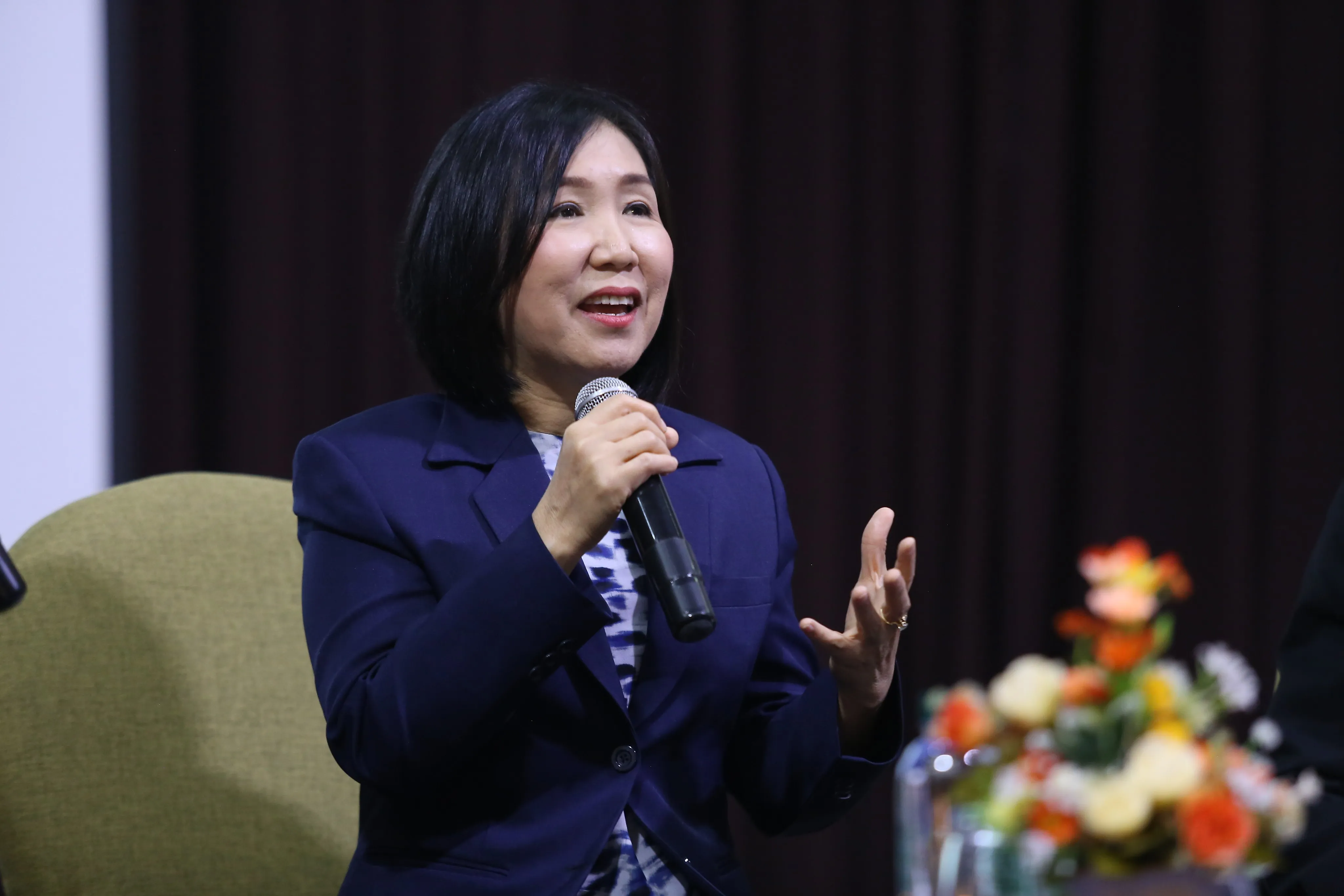 กัลยา รุ่งวิจิตรชัย ส.ส.พรรคพลังประชารัฐประธานคณะกรรมาธิการการสื่อสาร โทรคมนาคม และดิจิทัลเพื่อเศรษฐกิจและสังคม (DS) สภาผู้แทนราษฎร