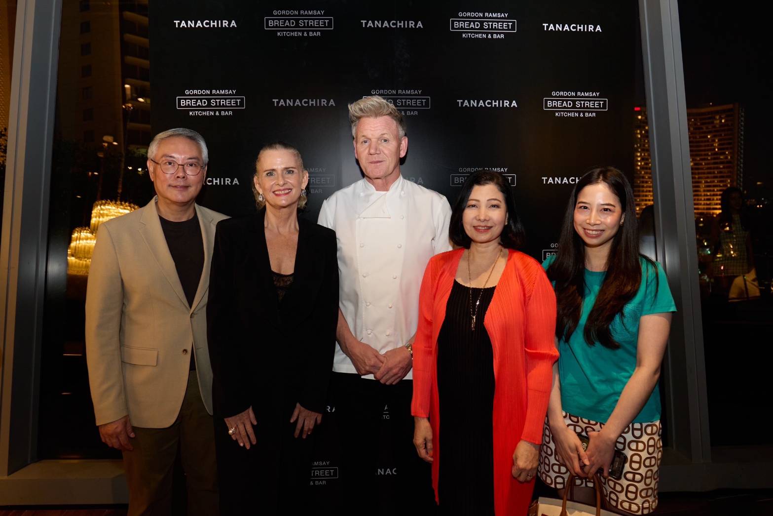 "ไอคอนสยาม" ต้อนรับ “Gordon Ramsay” เชฟมิชลินสตาร์ระดับโลก เปิดร้าน “Bread Street Kitchen & Bar” แฟลกชิปแห่งแรกในไทย 