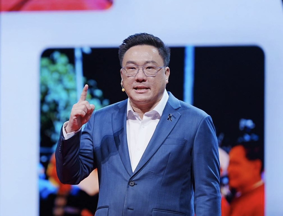 "หัวหน้าเพื่อไทย" ย้ำจุดยืนพรรค ปมชายแดนไทย–กัมพูชา ปกป้องอธิปไตย ตอบโต้อย่างได้สัดส่วน มีสติ  ยึดหลักสากล ให้โลกล้อมเขมร 