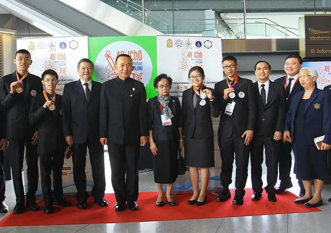 รูดม่านมหกรรม “เคมีโอลิมปิก”/บทสรุป "มิตรภาพ" เหนือการแข่งขัน