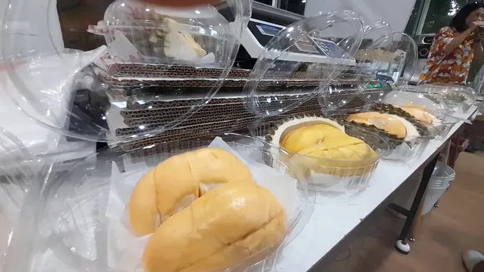 ฮือฮาคาเฟ่ทุเรียน รีสอร์ทดังจันทบุรี รับจบครบทุกสายพันธ์ในที่เดียว