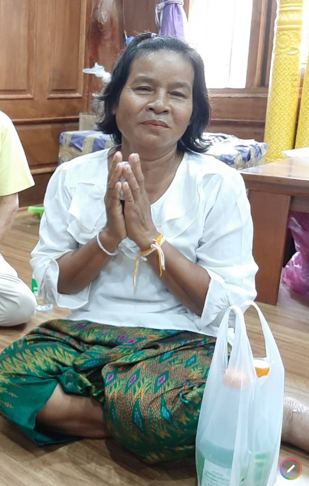 ถูกรางวัลที่1  เกรงอันตราย  กลับมาถวายเงินบูชาคุณหลวงปู่สรวงและหลวงพ่อพุฒสมทบทุนสร้างมหาวิหารพระพุทธเจ้า 5 พระองค์          