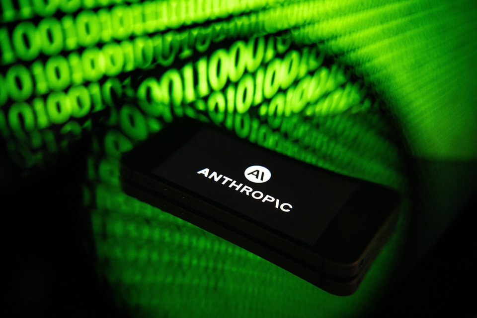 "Anthropic" มูลค่าพุ่ง 9.65 แสนล้านดอลล์ แซง "OpenAI" ผงาดขึ้นเบอร์ 1 วงการ AI