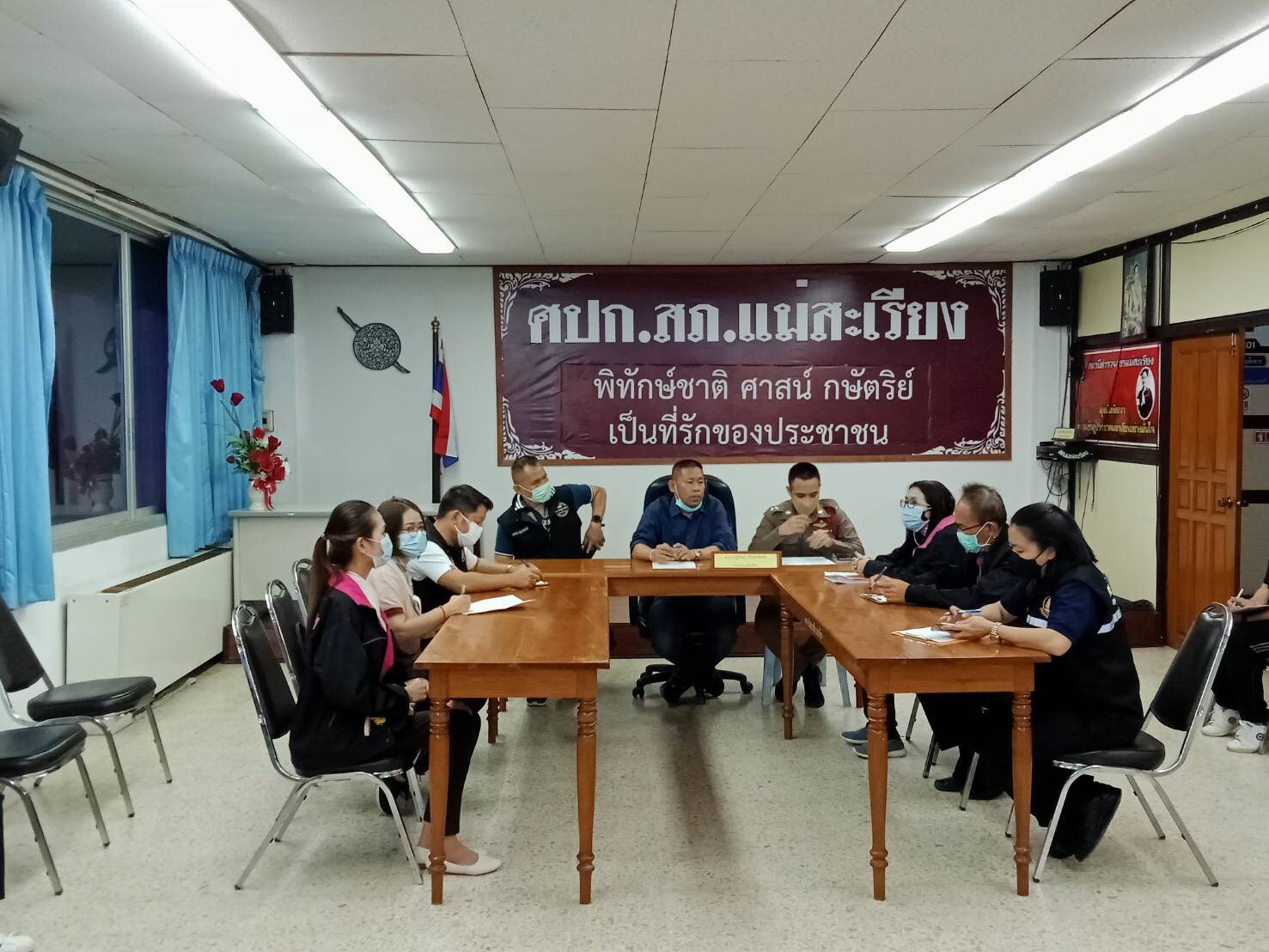 พม.แม่ฮ่องสอน ร่วมแยกผู้เสียหายคดีค้ามนุษย์ สภ.แม่สะเรียง 
