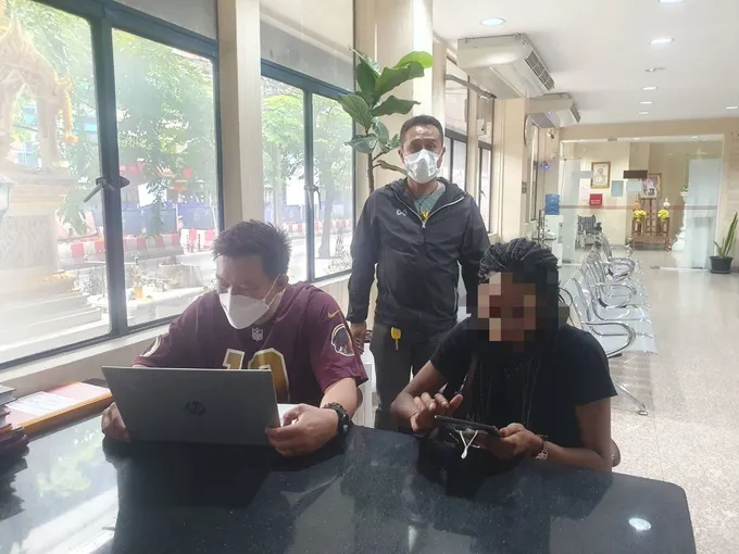 รวบครูสอนภาษา วีซ่าหมดไม่ยอมกลับประเทศ ขึ้นเเบล็คลิสต์ ห้ามเข้าประเทศ 5 ปี      