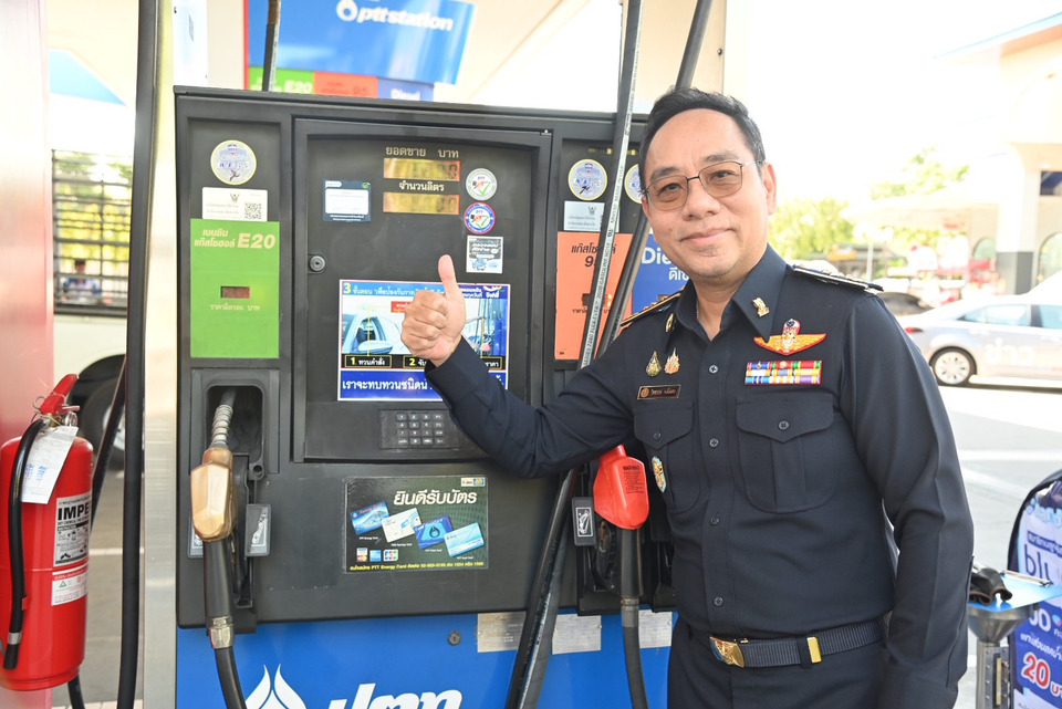 ‘พาณิชย์’ ตรวจเข้มงปีใหม่ ตรวจเครื่องชั่ง–หัวจ่ายน้ำมัน–ป้ายราคา สร้างความเชื่อมั่นปชช.