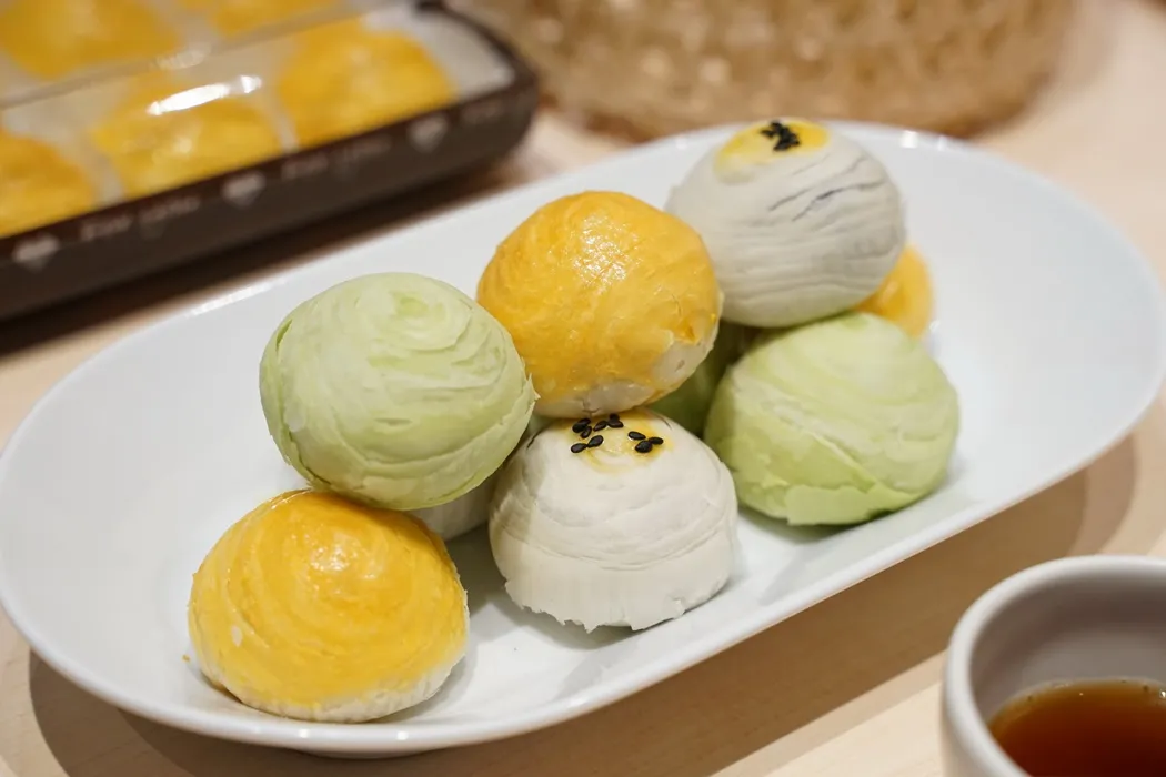 สุขสยาม นำเสนอ ขนมเปี๊ยะไหว้จันทร์ 4 ภาค คัดสรรมาจากภาคกลาง ร้านเปี๊ยะบางกอก จ.ปทุมธานี