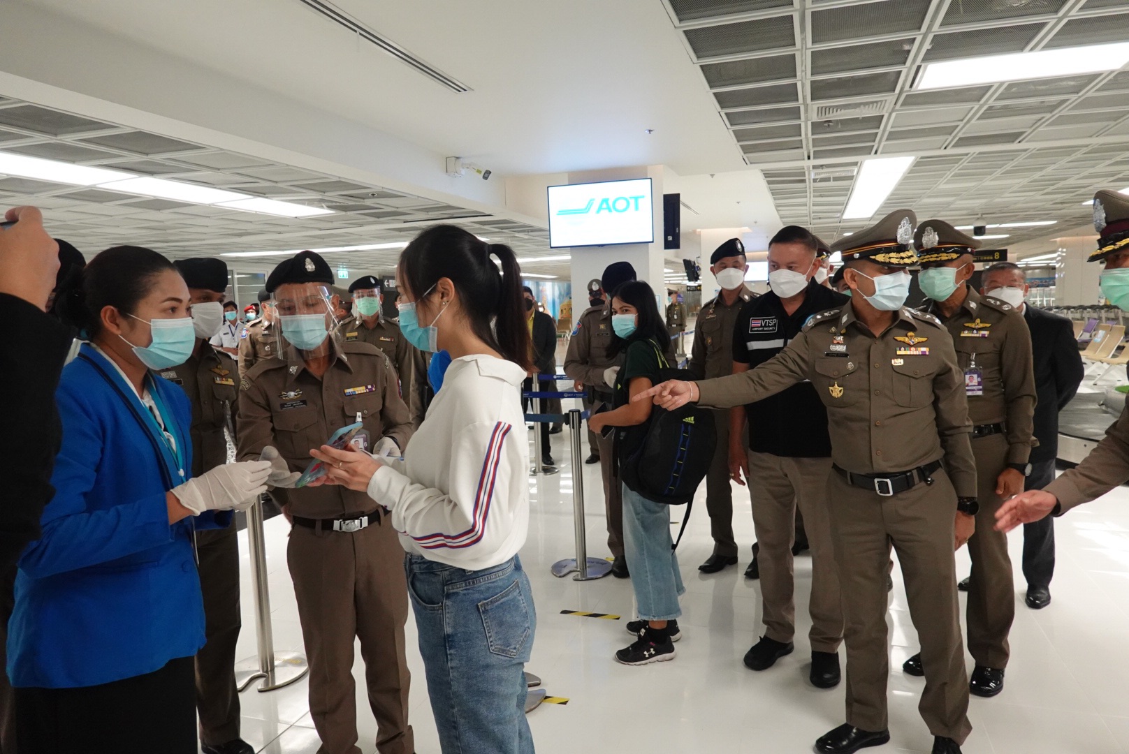 ภูเก็ตจ่อขยายล็อคดาวน์หลังมีผู้ติดเชื้อเพิ่มขึ้นประชาชนวอนรัฐ ช่วยออกค่าตรวจครึ่งหนึ่งเพื่อลดภาระค่าใช้จ่าย