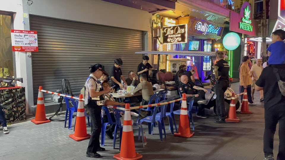 ตร.พัทยาปล่อยแถวคุมเข้ม อำนวยความสะดวก–ดูแลความปลอดภัยนักท่องเที่ยว รับมือสถานการณ์ไทย–กัมพูชา