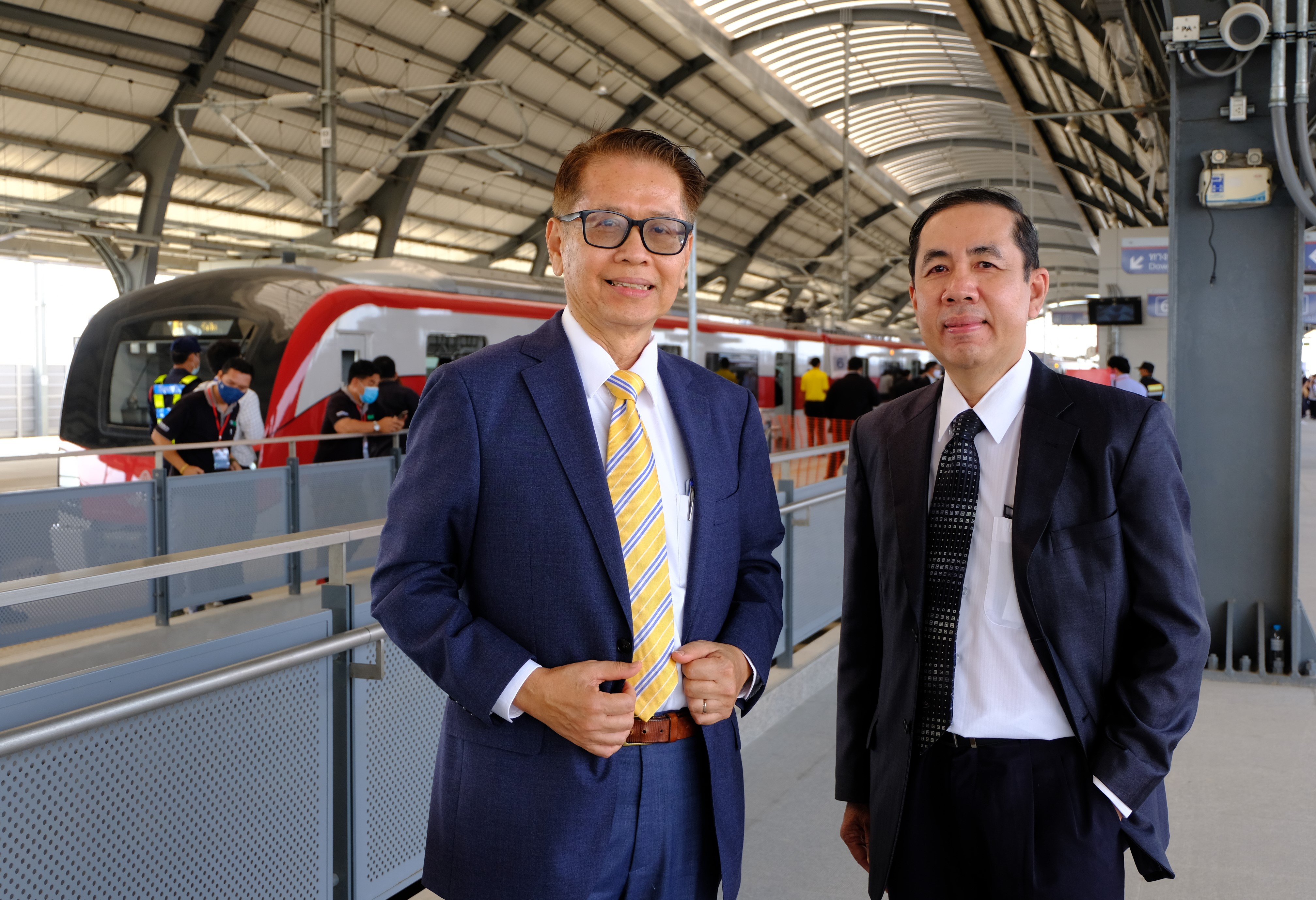 IND ร่วมทดสอบนั่งรถไฟฟ้าสายสีแดง ช่วงบางซื่อ-รังสิต
