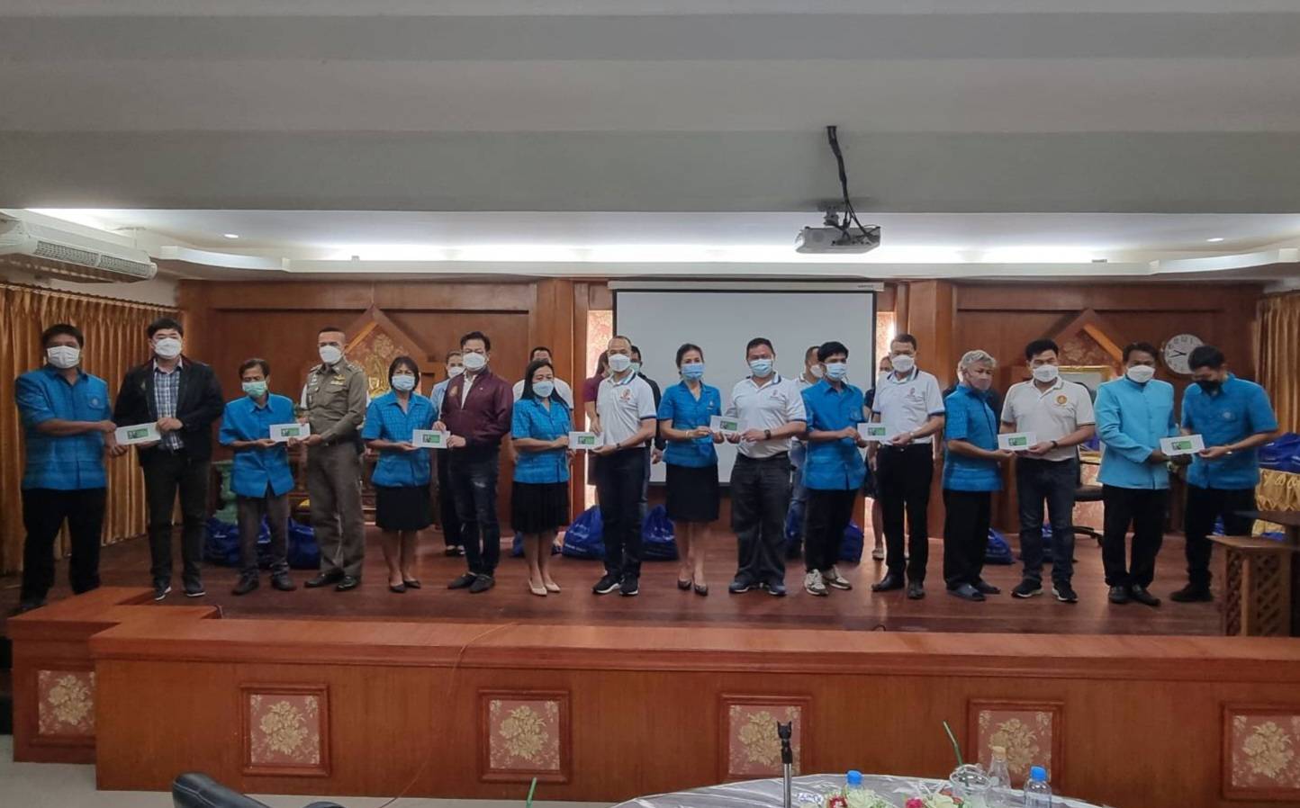 "มูลนิธิพระราหู"มอบทุนฯ อุปกรณ์การกีฬา และถุงยังชีพให้กับบุคลากรทางการศึกษา  